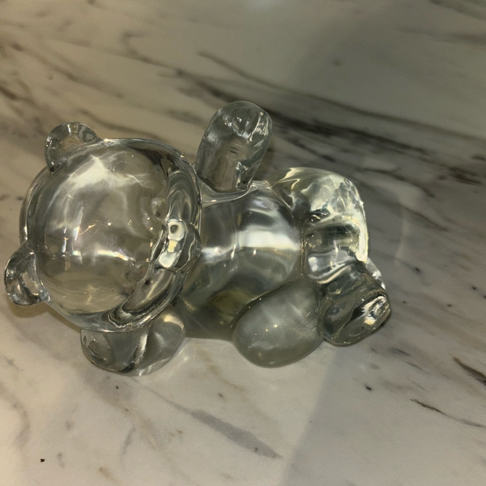 Fenton clear glass lounging bear figurine / paperweight
